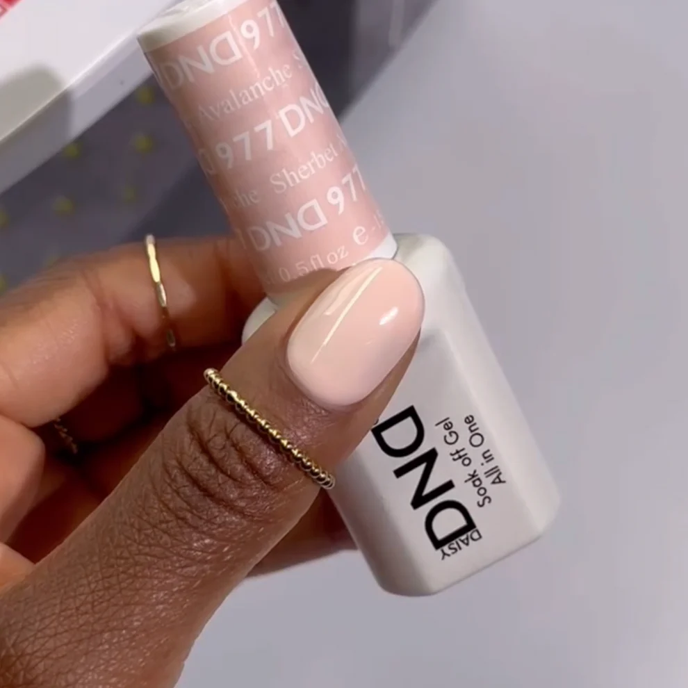 DND Single Gel #977 - Sherbet Avalanche (pastel beigh-pink)